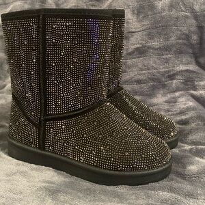 Showstopper Boots😍😍